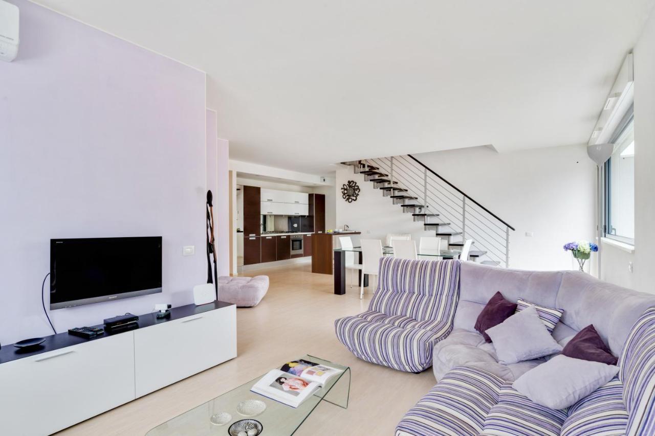 La Perla Apartment Como Luaran gambar