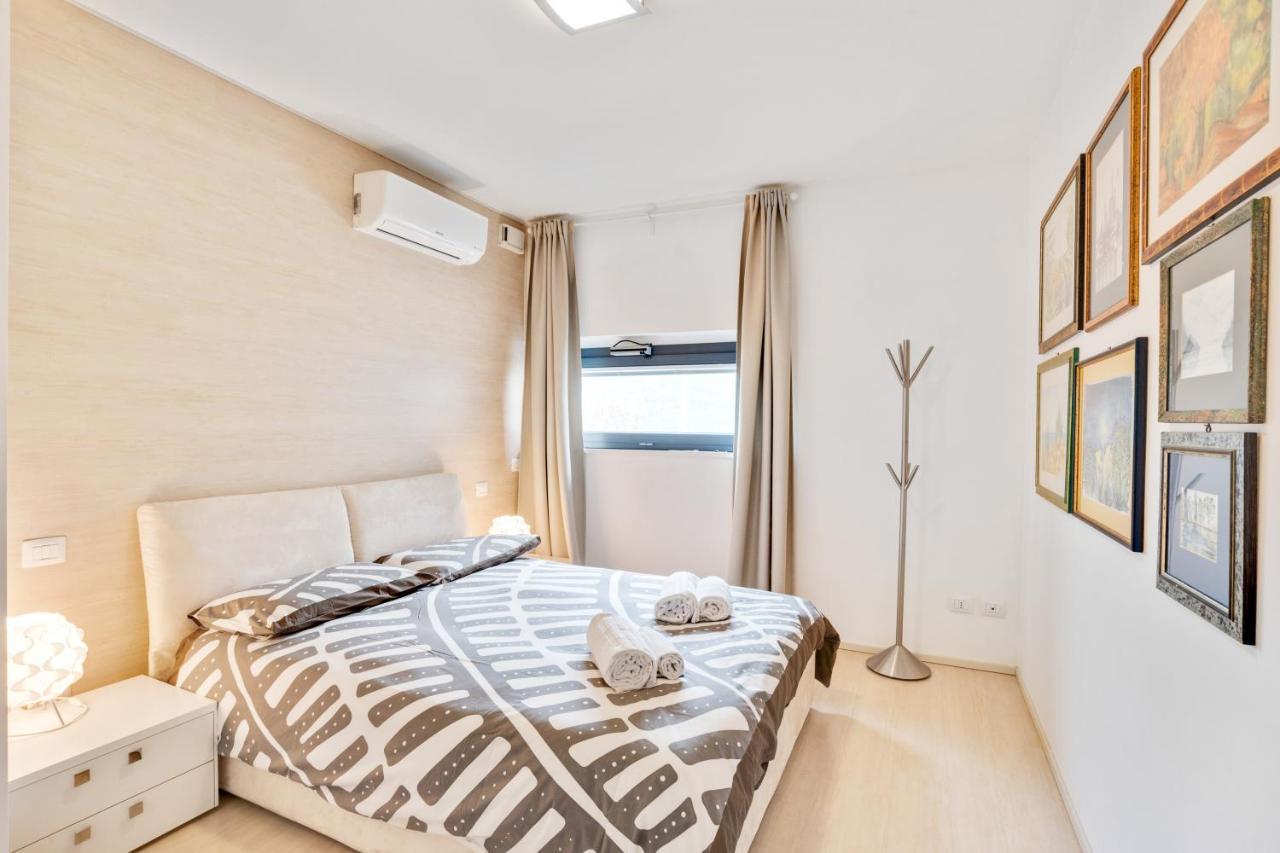 La Perla Apartment Como Luaran gambar